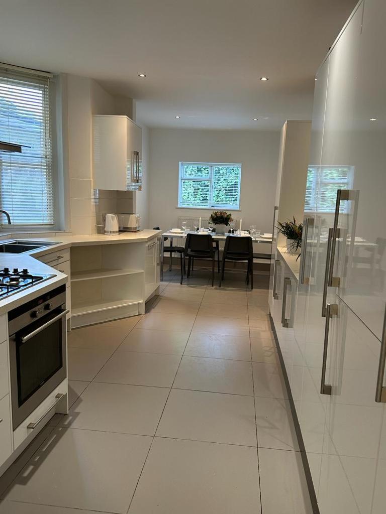 Spacious City London Apartments London Eye, Westminster, Big Ben, Vauxhall Station المظهر الخارجي الصورة