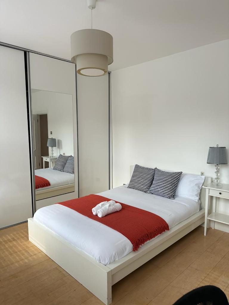 Spacious City London Apartments London Eye, Westminster, Big Ben, Vauxhall Station المظهر الخارجي الصورة