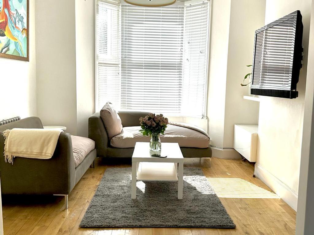 Spacious City London Apartments London Eye, Westminster, Big Ben, Vauxhall Station المظهر الخارجي الصورة